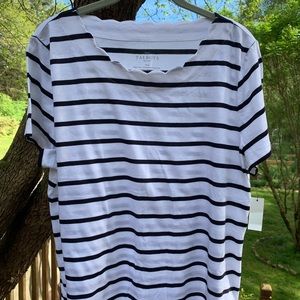Stripped scallop neck tee